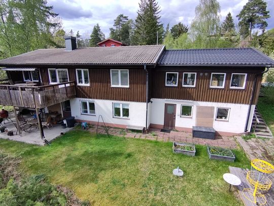 Ravinvägen, Sollentuna - Photo 1