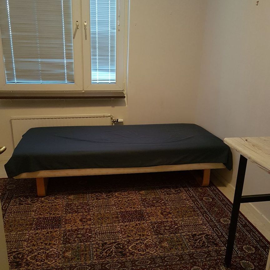 Storvretsvägen, Skogås - Foto 1