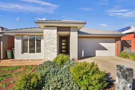 7 Atherton Way, Werribee - Photo 5