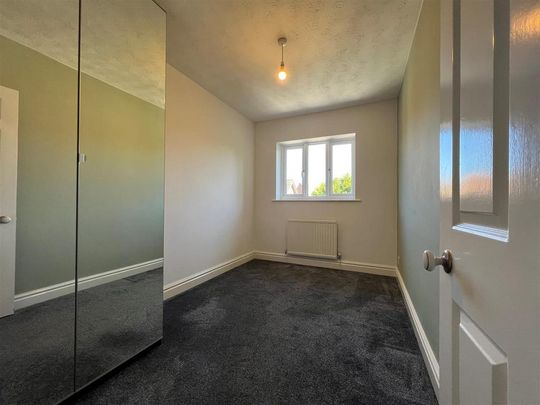 5 bedroom detached house to rent - Photo 1