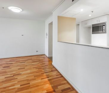 Generous One Bedroom with Home Office - Photo 1
