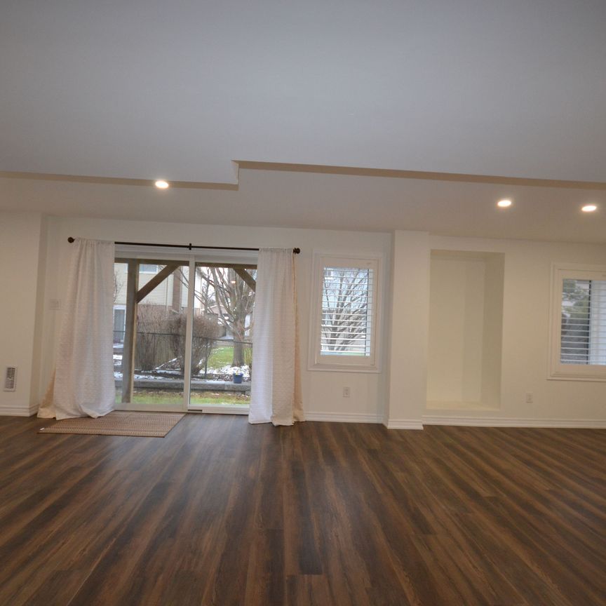 For Lease - 28 Sutcliffe Drive, Whitby, Ontario - Photo 1