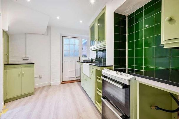 Glastonbury Road, Morden, SM4 - Photo 1