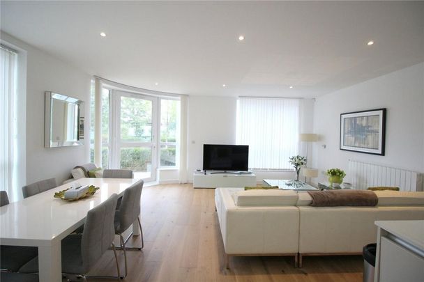 3 bedroom flat to rent - Photo 1