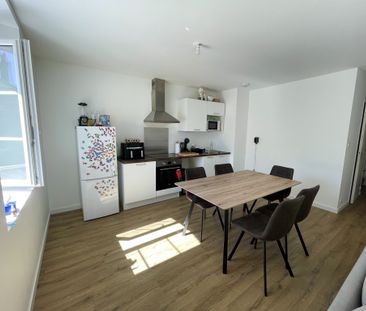 Location Appartement 3 pièces 53m² MARTIGNE FERCHAUD 35640 - Photo 5