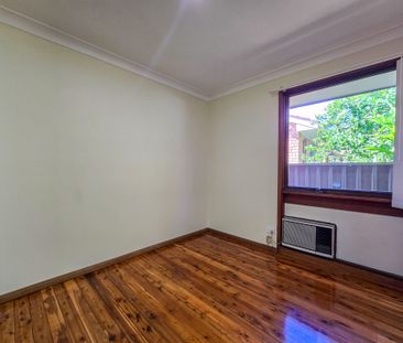Freshly Updated Home with Space, Comfort & Ample Parking - Photo 5