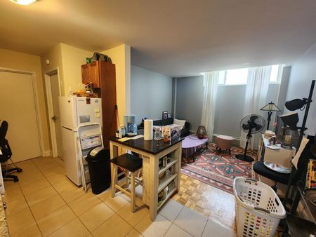 101 - 315 Nelson Street - Photo 2