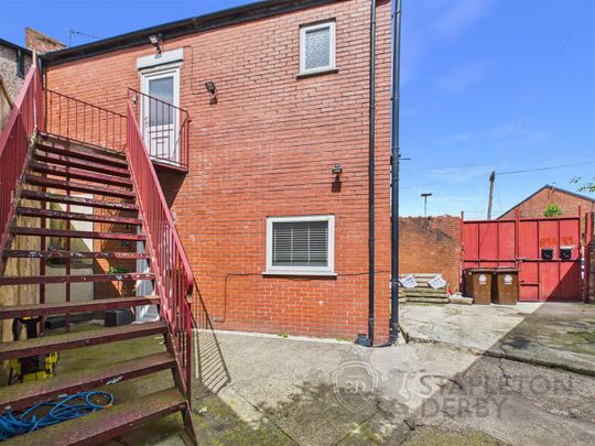 1 Bedroom Flat for Rent - Photo 1