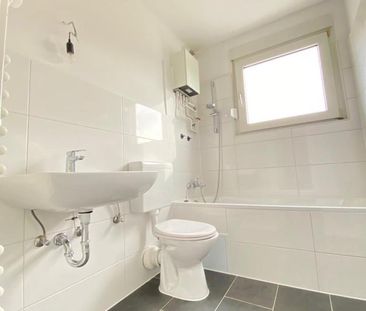 *** Top renoviert *** 3-Zimmer-DG Apartment in Marl-Drewer *** 2 Ba... - Foto 1