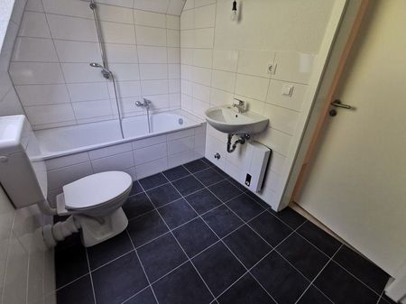 Hier lohnt sich der Umzug! - Schöne 2,5-Zi.-Whg. - Foto 5