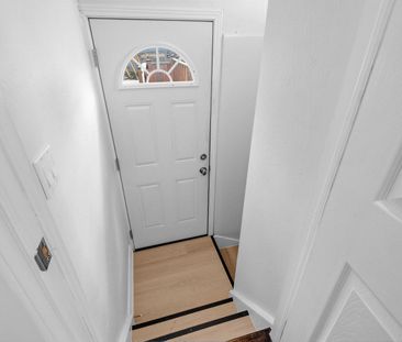 For Lease - 41 Binswood Avenue Unit# Lower, Toronto, Ontario - Photo 5