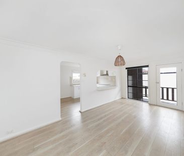 Spacious Family Living with large Backyard in a Prime Location. - Photo 3