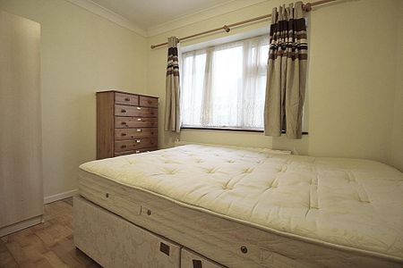 2 bedroom maisonette to rent - Photo 4