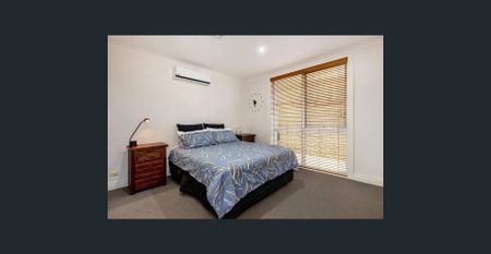 Prime location with Harbour views. - Photo 5