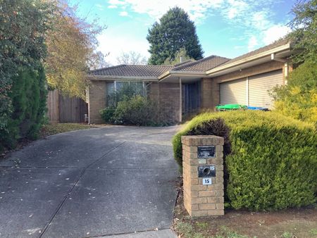 15 Markhill Place, 3180, Knoxfield Vic - Photo 2