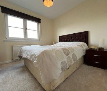 3 bedroom detached house to rent - Photo 4