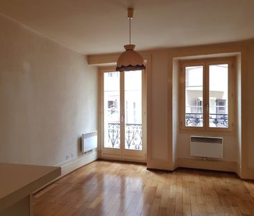 Spacieux et lumineux studio à louer à Territet - Photo 3