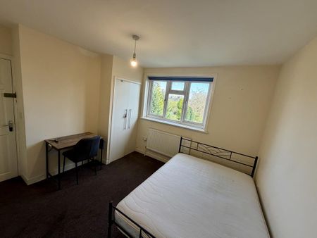 4 bedroom house to rent - Photo 3