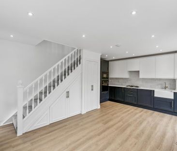 2 bedroom end of terrace house to rent - Photo 4