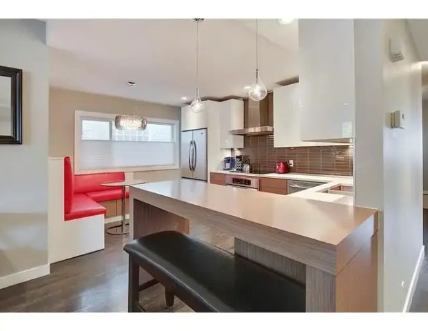 Fabulous and Spacious 2 Bedroom Apartment | #1 - 1921 5 Street Southwest, Calgary - Photo 1