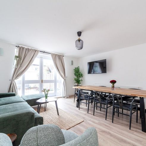 Bond Street - Photo 1