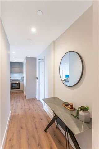 Grand Canal Harbour, Grand Canal Place, Dublin 8, DUBLIN 8 - Photo 2