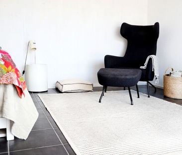 APPARTEMENT 2½ PIÈCES À MAGGLINGEN/MACOLIN (BE), MEUBLÉ - Photo 1