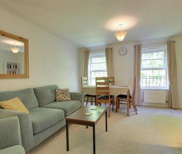 2 bedroom apartment to rent - Photo 3