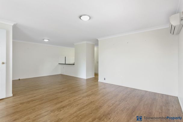 2/14 Horrocks Crescent, 4350, Kearneys Spring Qld - Photo 1