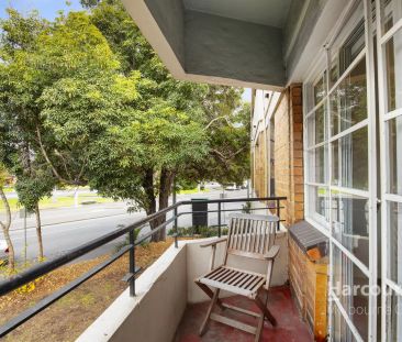 Studio Living in Tuffnell Lodge! - Photo 6