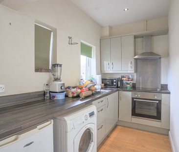 2 Bed Flat, Manor Grove, LS7 - Photo 5