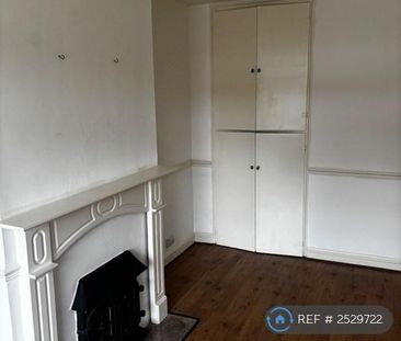 2 bedroom maisonette to rent - Photo 4