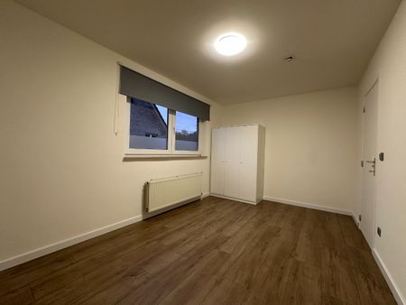 Appartement met 2 slaapkamers en autogarage te Schoonbeek - Foto 4