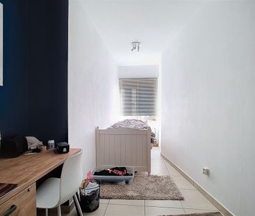 Mooi afgewerkt appartement met 2 slaapkamers en dressing - Photo 1