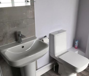 2 bedroom terraced house to rent - Photo 6