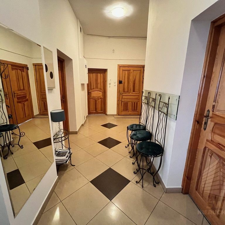 Centrum, 4 pok. po remoncie, ładna kamienica - Photo 1