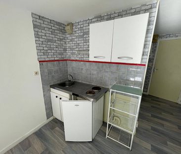 Location appartement 1 pièce 23 m² à Bourg-en-Bresse (01000) - Photo 1