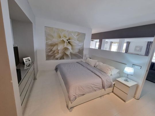 Luxury penthouse for rent in Palma de Mallorca, Balearic Islands - Photo 1