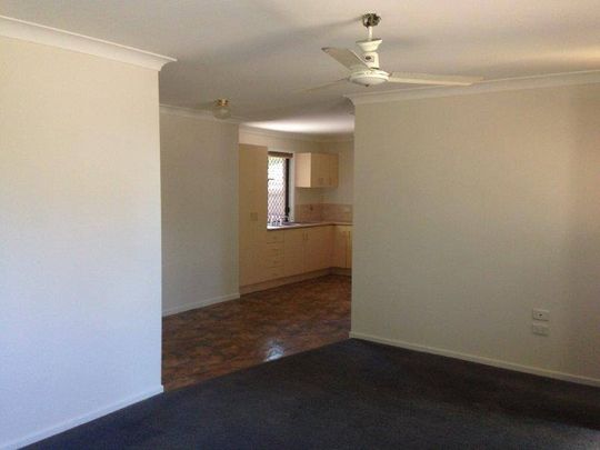 4 Bedroom Fully air-conditioned house! - Photo 1