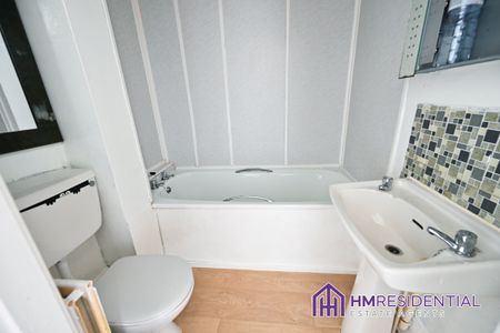 3 bedroom Flat for rent on Ada Street, Walker, Newcastle Upon Tyne, NE6 2RB Available 01/12/2025 - Photo 2