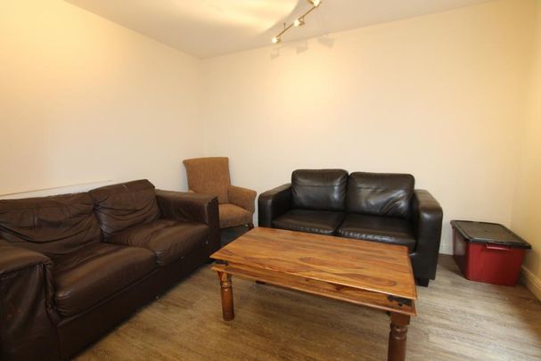 6 bedroom flat to rent - Photo 1