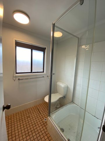 Renovated Townhouse In Convenient Location! - Photo 5