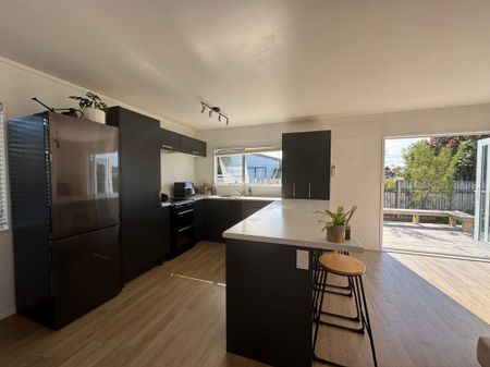 3 Bedroom Plus in Papamoa - Photo 5