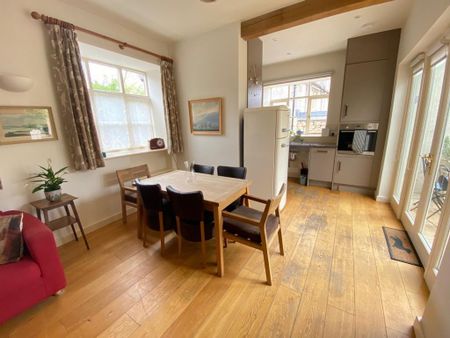 2 bedroom detached house to rent - Photo 3