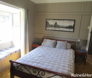 Tidy 4 Bedroom Home Close to Town - Photo 6