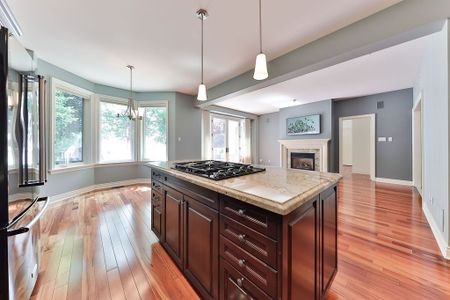 For Lease - 14 Holyrood Avenue, Oakville, Ontario - Photo 3