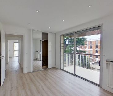 Location Appartement 5 pièces 101m² - Photo 2