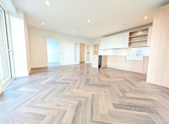 3 Bed Flat, The Hyde, NW9 - Photo 1