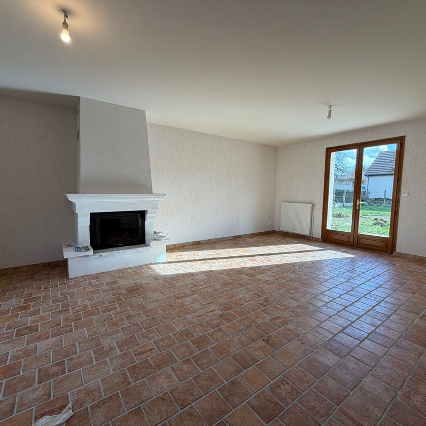 Location Maison 5 pièces 115m² ST JEAN DE LA RUELLE 45140 - Photo 1