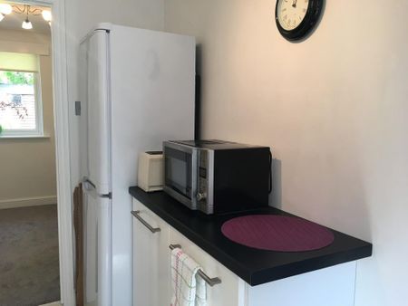 1 bedroom ground floor flat to rent - Photo 5